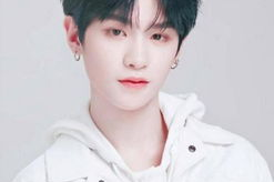 娱乐吃瓜姐黄明昊,从“老赖之子”到夜会美女，偶像之路波折重重